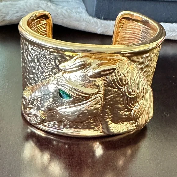 Catwalk John Gold-Tone Horse Head Cuff Bracelet – Heavy Statement Designer Piece - Picture 7 of 8